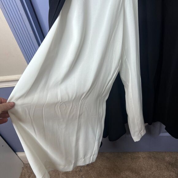 Adrianna Papell Black Evening Dress w/ White Pants Underneath Split Front Sz 16W - Picture 4 of 11